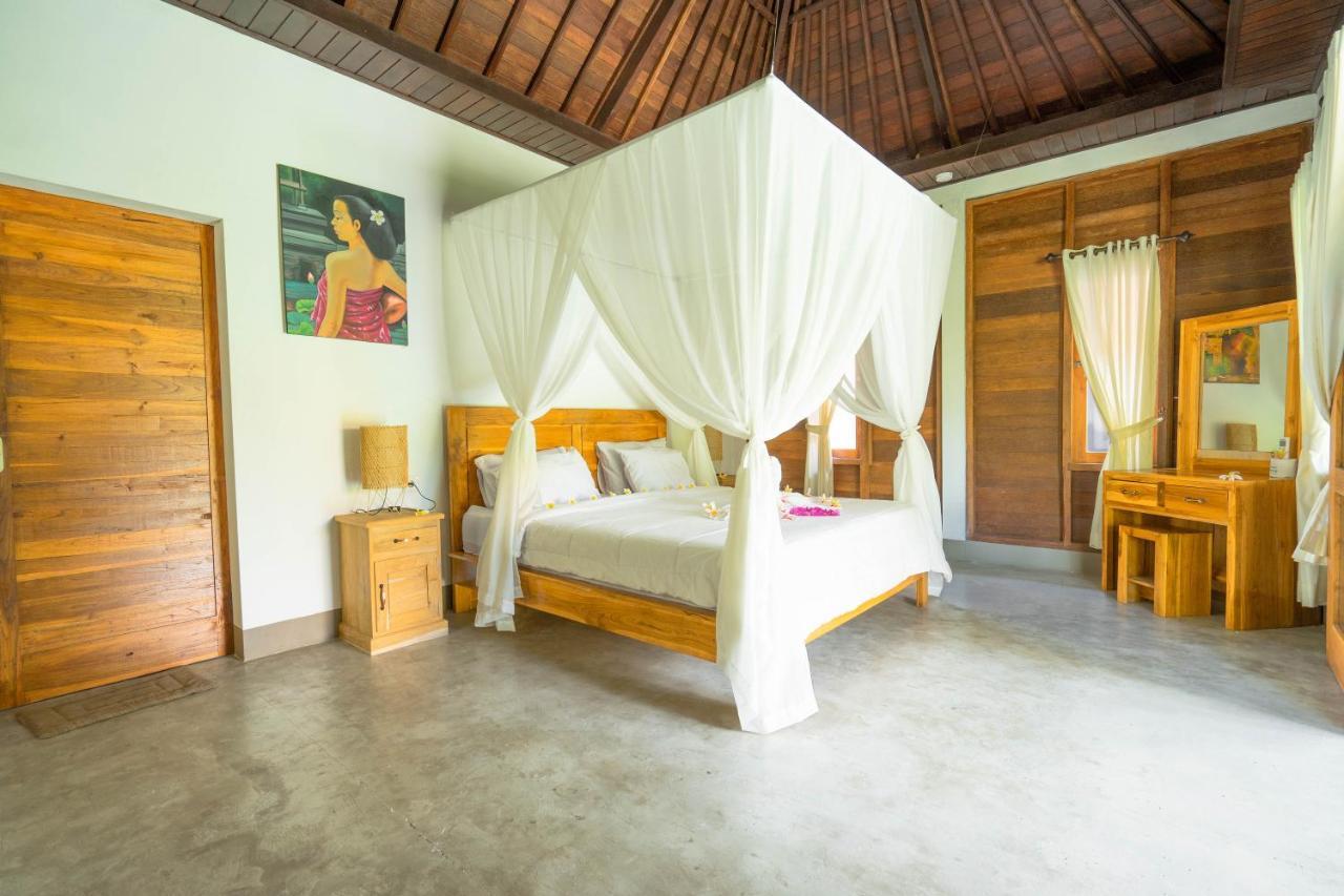 Damar Sanjaya Uttama Villa Amed  Exterior photo